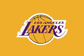 九游网站-双星闪耀，C罗连续20场破门背后的战术革命与湖人挑战极限的涅槃之路